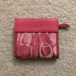 💜 Coach Pink Wallet